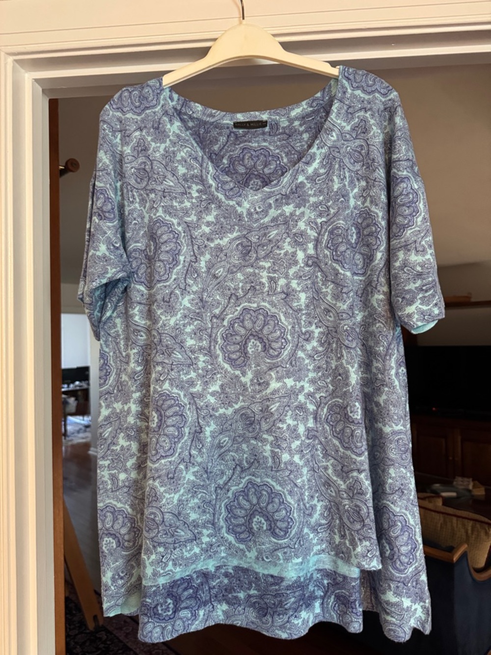 Nally & Millie Blue Paisley V-Neck Short Sleeve Knit Tunic
